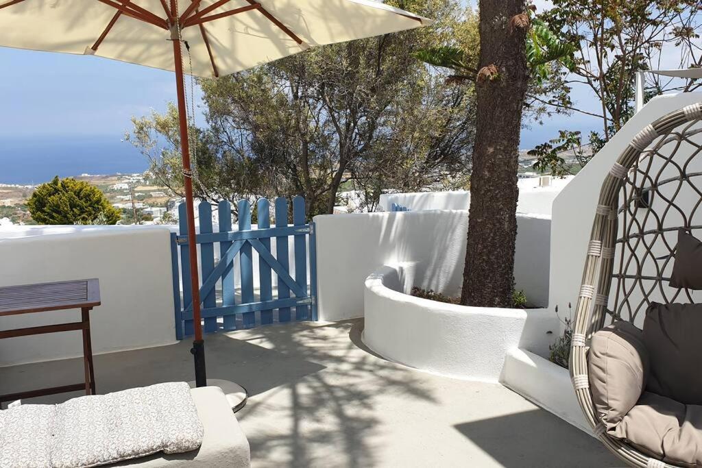 Euphoria Suites & Deluxe Studios Fira  Bagian luar foto