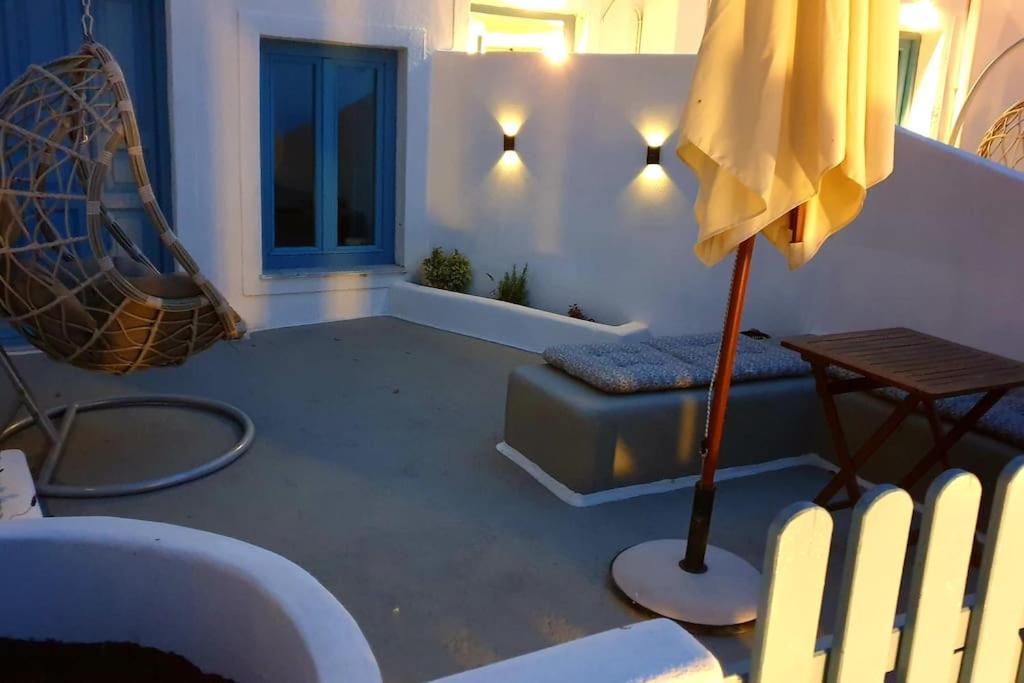 Euphoria Suites & Deluxe Studios Fira  Bagian luar foto