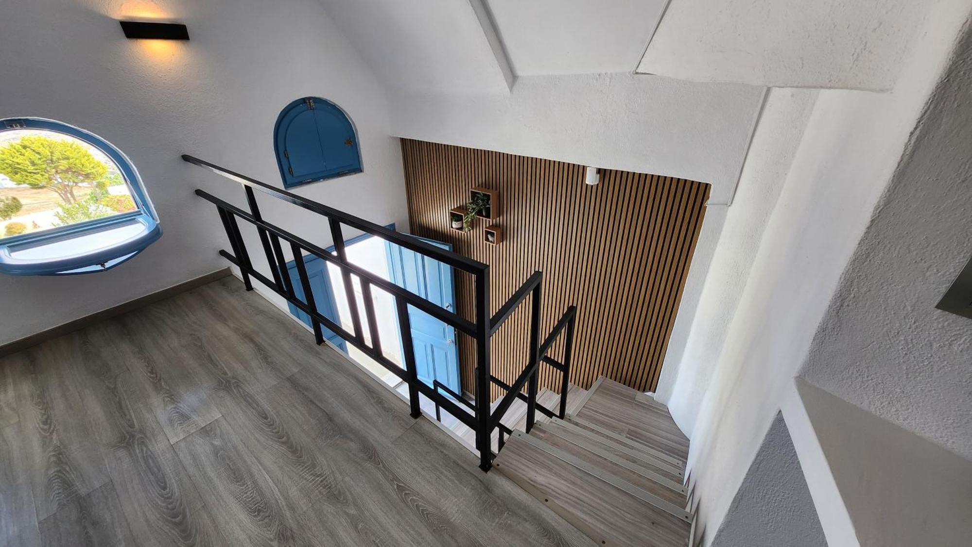 Euphoria Suites & Deluxe Studios Fira  Bagian luar foto