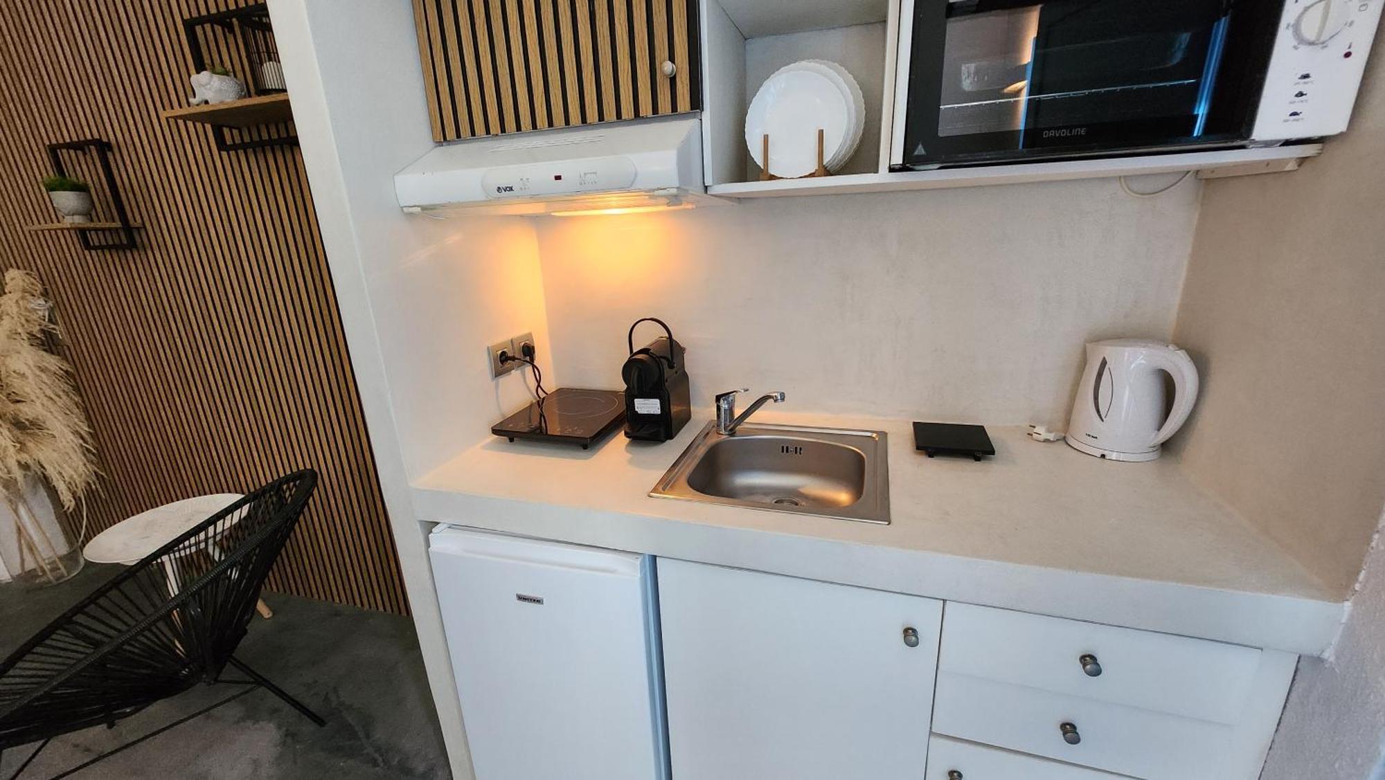 Euphoria Suites & Deluxe Studios Fira  Bagian luar foto