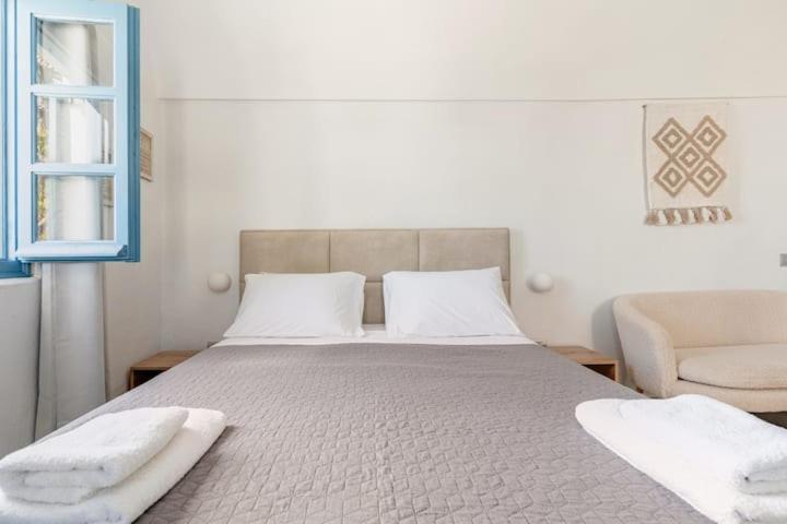 Euphoria Suites & Deluxe Studios Fira  Bagian luar foto