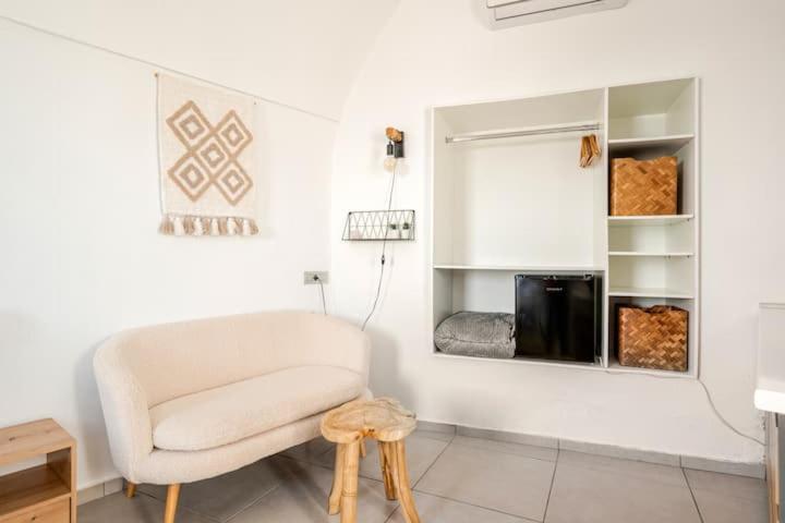 Euphoria Suites & Deluxe Studios Fira  Bagian luar foto