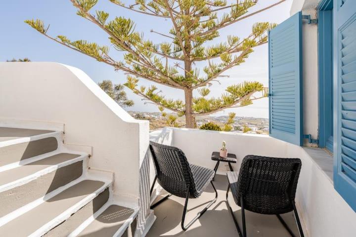Euphoria Suites & Deluxe Studios Fira  Bagian luar foto